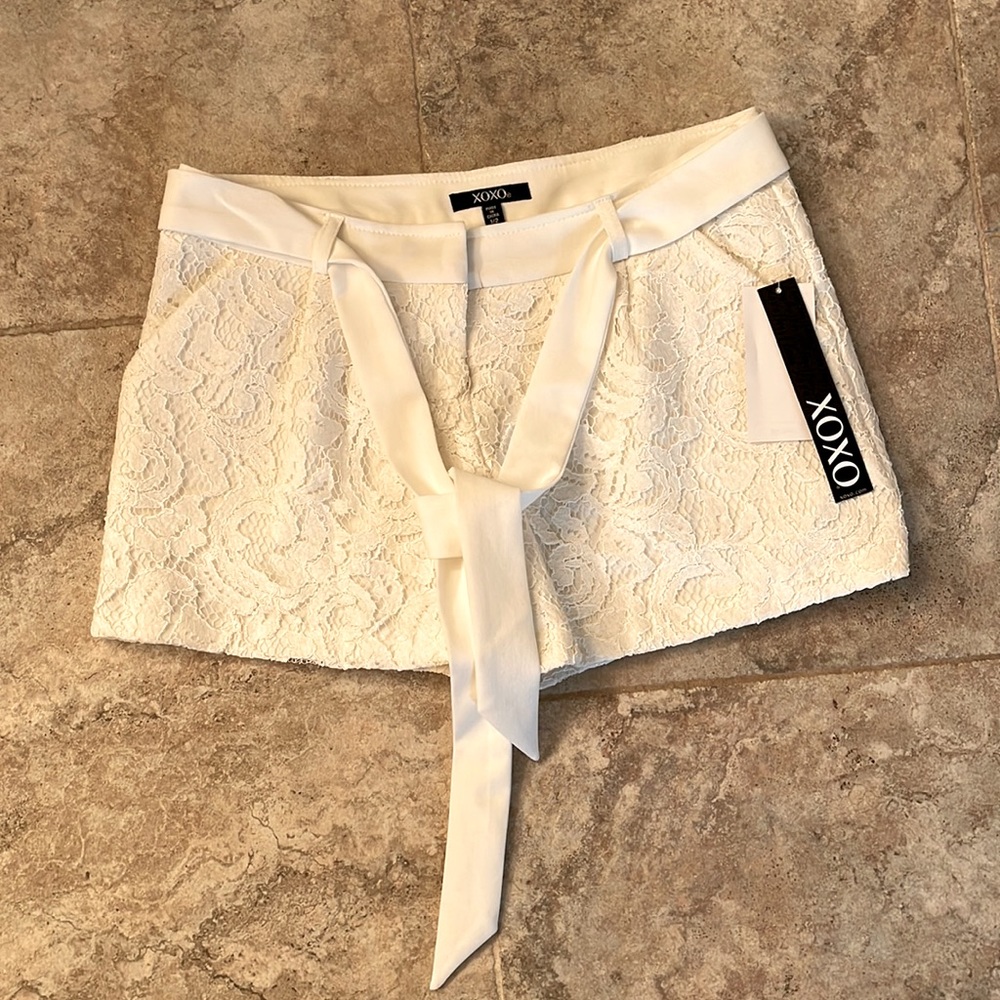 NWT xoxo white lace shorts